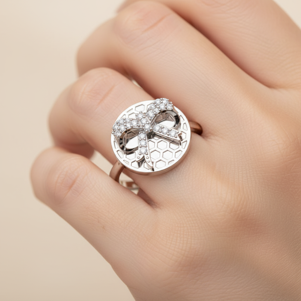 Honeycomb Disc Ring With Pav Bow Accent - Eight
