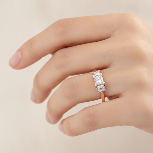 Argent Tri Stone Ring In 925 Sterling Silver - Fourteen