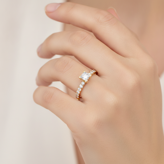 Coruscating Solitaire Ring In 925 Sterling Silver - Fourteen