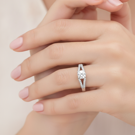 The Gental Solitaire Ring - Fourteen