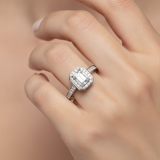 Angelic Solitaire Ring - Fourteen