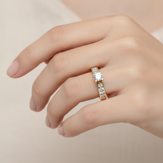 Aristocratic Solitaire Ring In 925 Sterling Silver - Fourteen