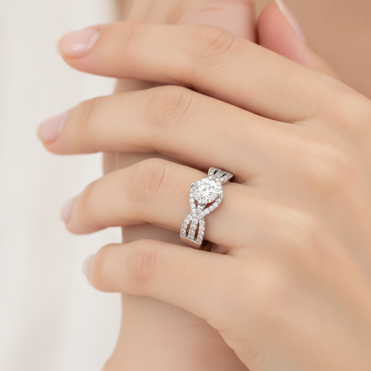 Royale Solitaire Ring - Fourteen
