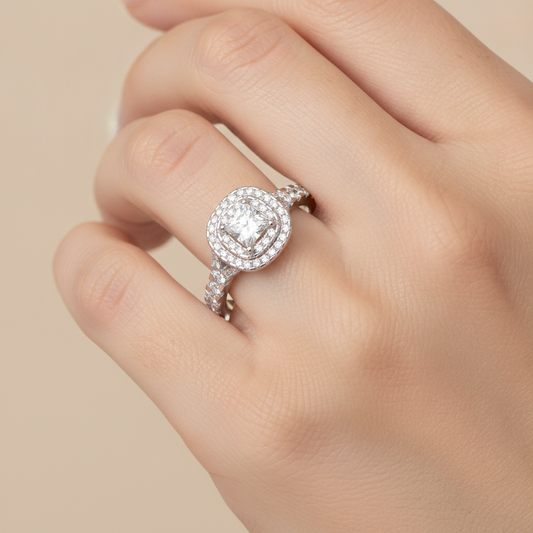 Awe Struck Halo Ring - Fifteen