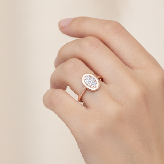 Oval Studded With Diamonds - Fourteen