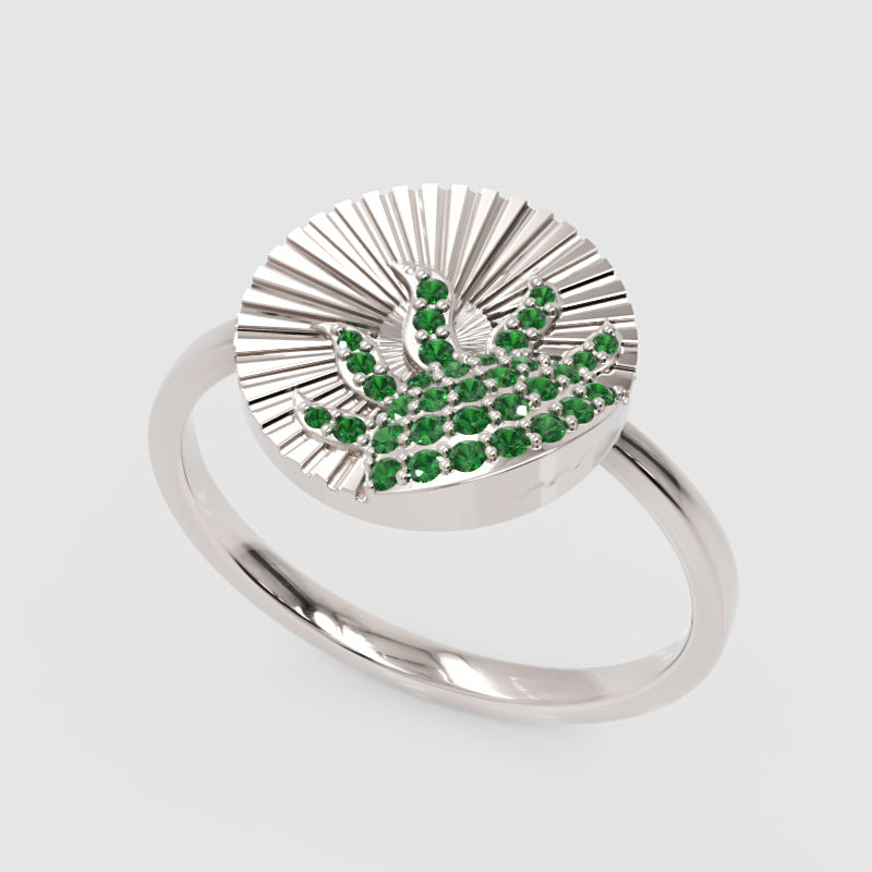 Emerald Wave Sunburst Ring With Textured Fan Design - Three