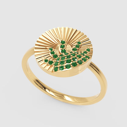 Emerald Wave Sunburst Ring With Textured Fan Design - Seven