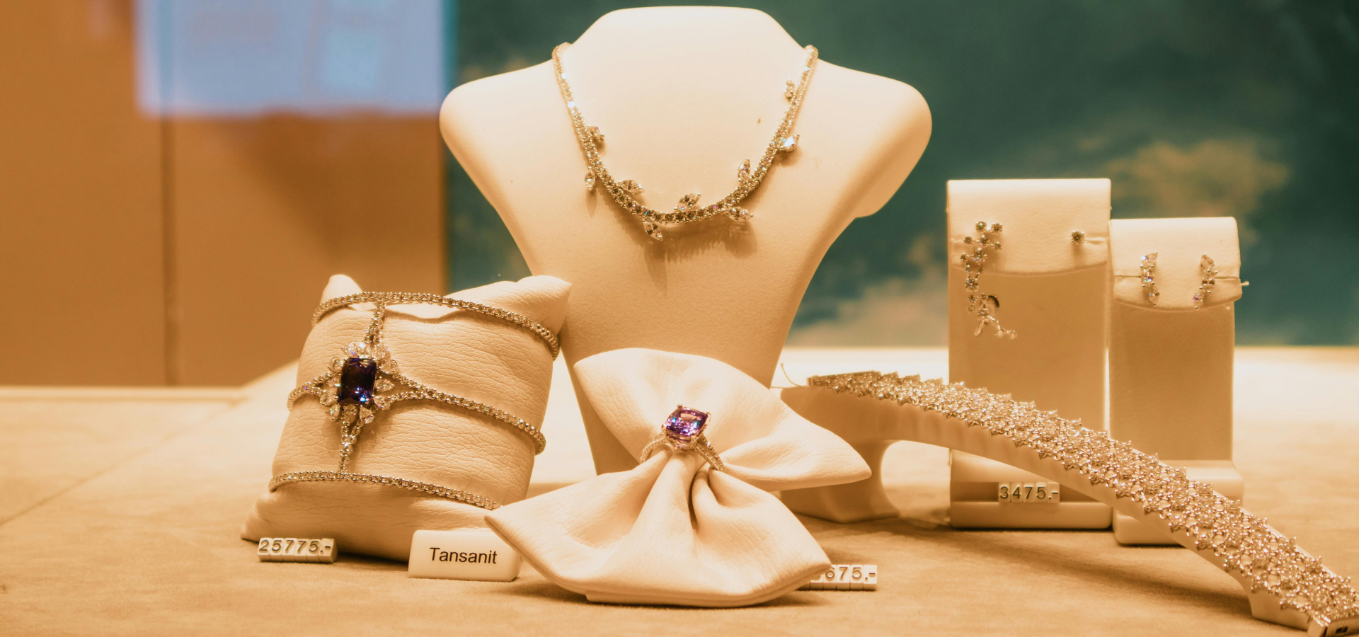 Diamond Earrings in Gold for Refined Style