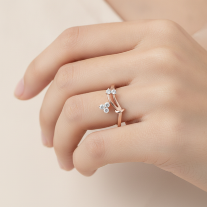 Center Radiant Ring In 925 Sterling Silver - Thirteen