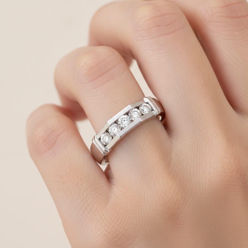 Dazzle Men's Broad Band Ring In 925 Sterling Silver - Thirteen