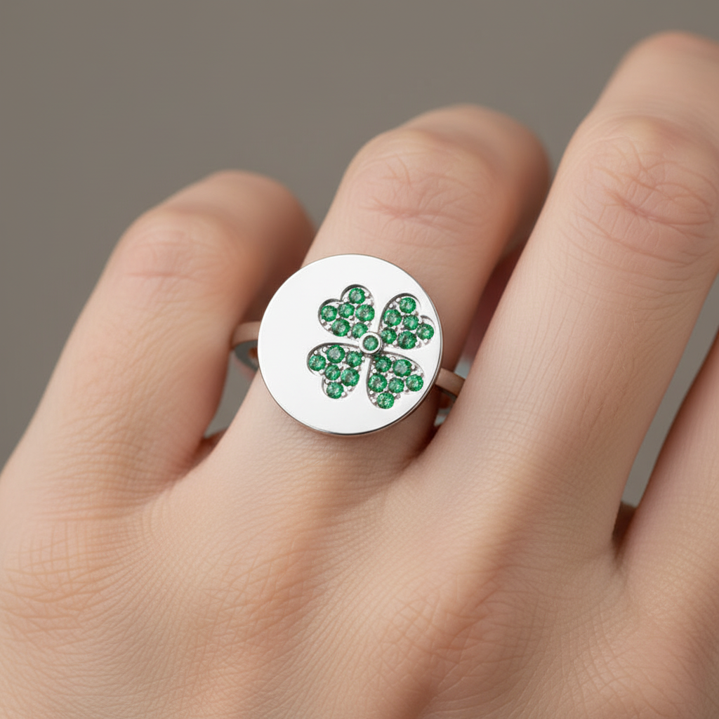 Four Leaf Clover Disc Ring With Green Stones - Eight
