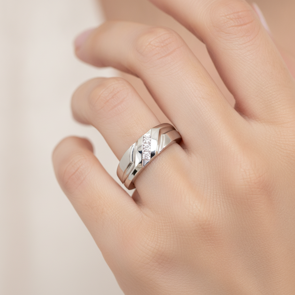 Blazing Men's Band In 925 Sterling Silver - Thirteen