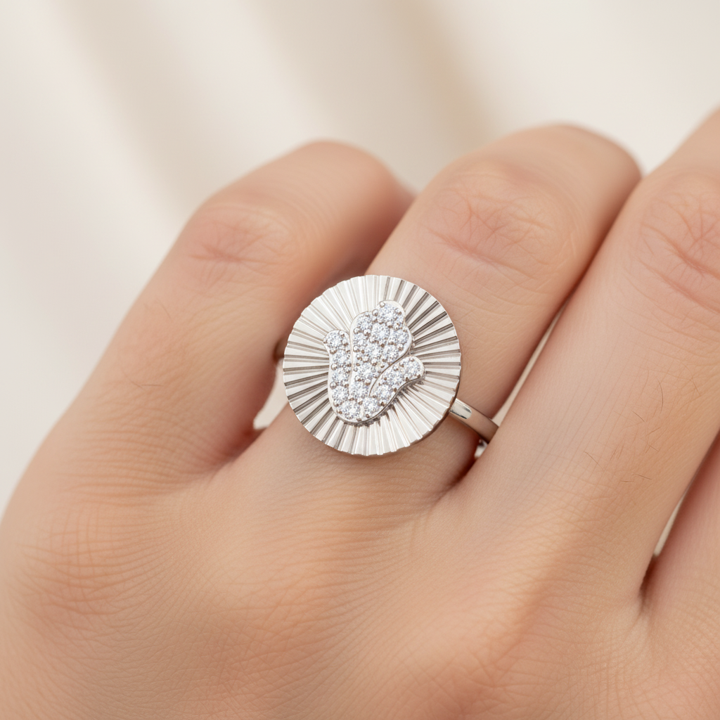 Diamond Hamsa Hand Sunburst Disc Ring - Eight