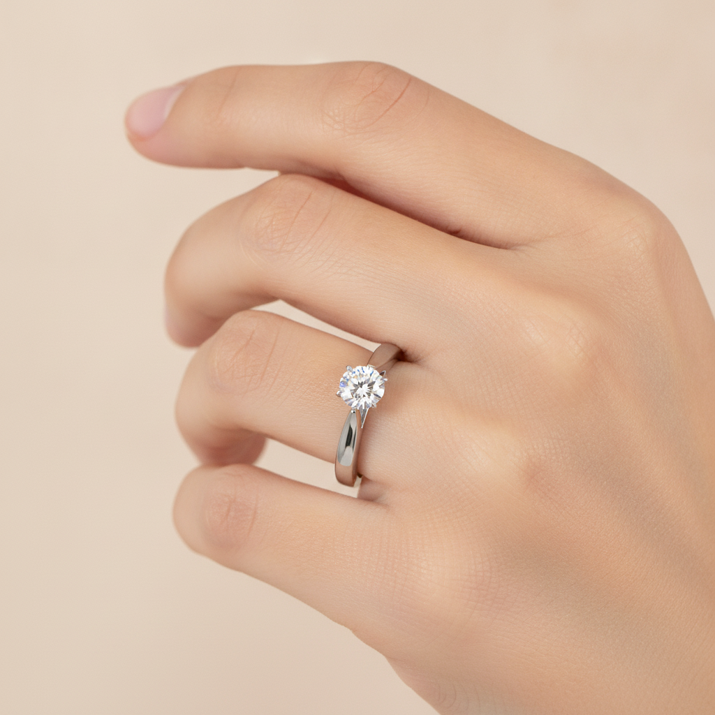 Super Classic Solitaire Ring - Thirteen