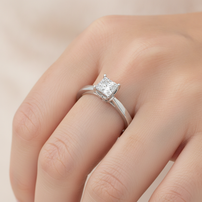 Quaint Single Stone Ring - Thirteen