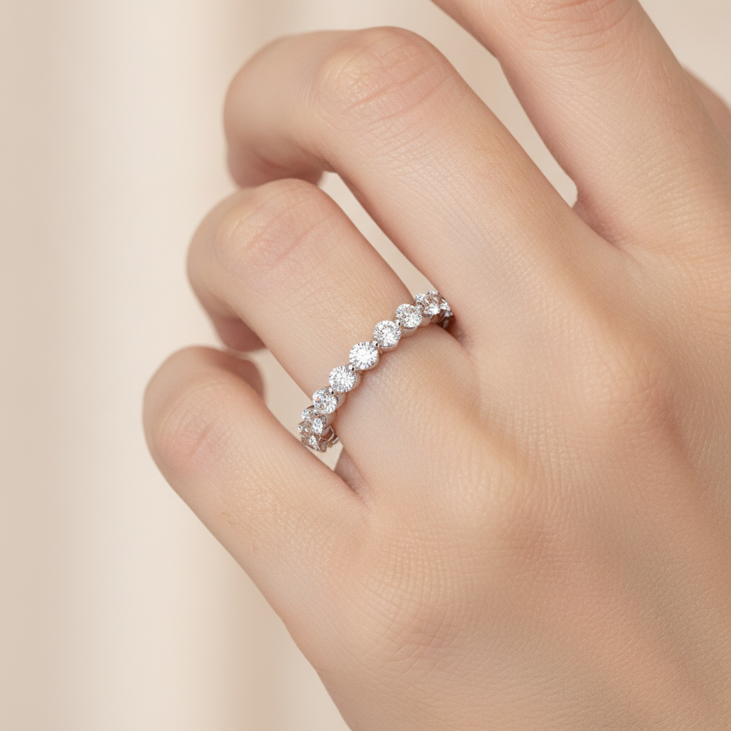 Dangling Eternity Band In 925 Sterling Silver - Fourteen