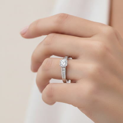 Bella Solitaire Ring - Thirteen