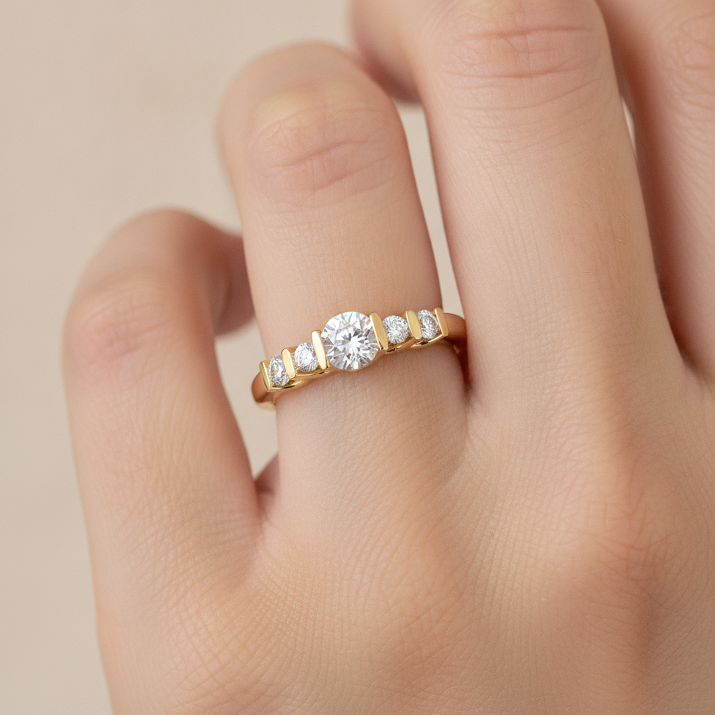 Luminously Solitaire Ring - Thirteen