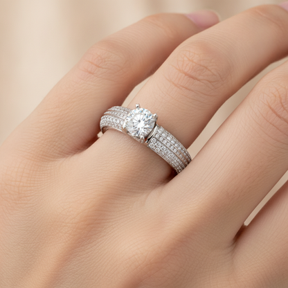 Busttling Solitaire Ring In 925 Sterling Silver - Fourteen