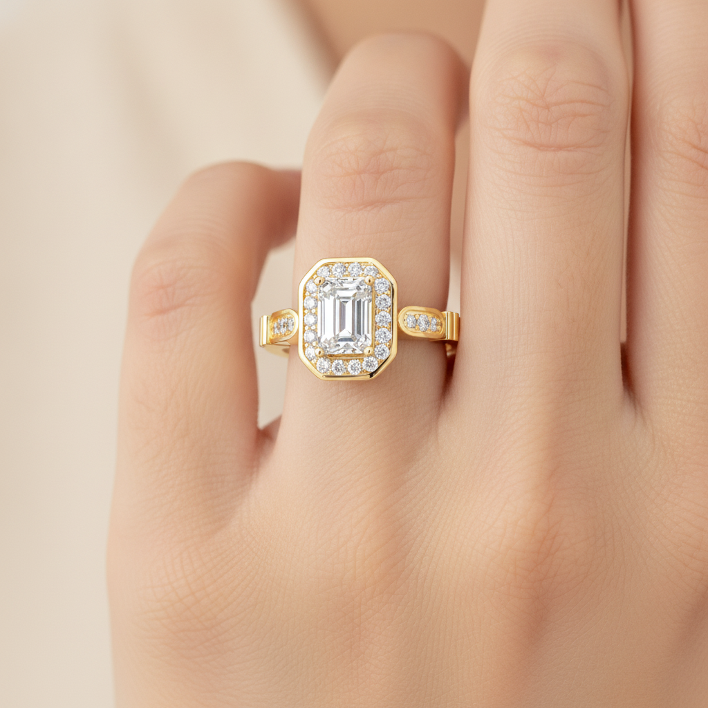 Uncanny Halo Ring In 925 Sterling Silver - Thirteen