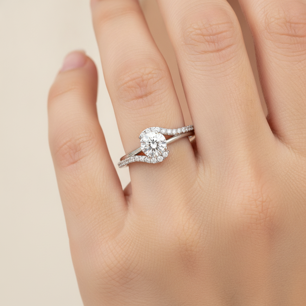 Enthusiasm Halo Ring In 925 Sterling Silver - Thirteen