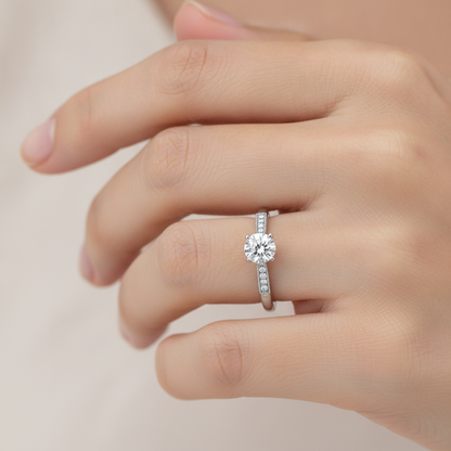 Flashy Solitaire Ring - Thirteen