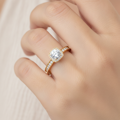 Secrene Halo Ring In 925 Sterling Silver - Thirteen