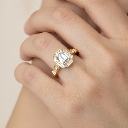 Uncanny Halo Ring In 925 Sterling Silver - Fourteen