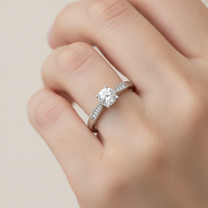 The Asombrosa Solitaire Ring In 925 Sterling Silver - Fourteen