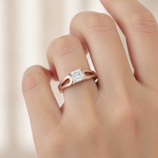 Classy Loop Solitaire Ring In 925 Sterling Silver - Fourteen