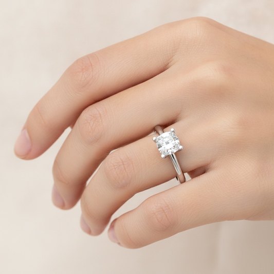 Foxy Solitaire Ring - Fourteen