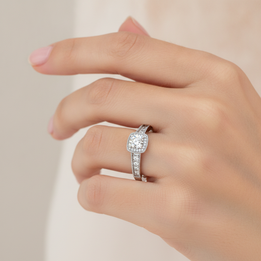 The Captivating Halo Ring In 925 Sterling Silver - Fourteen