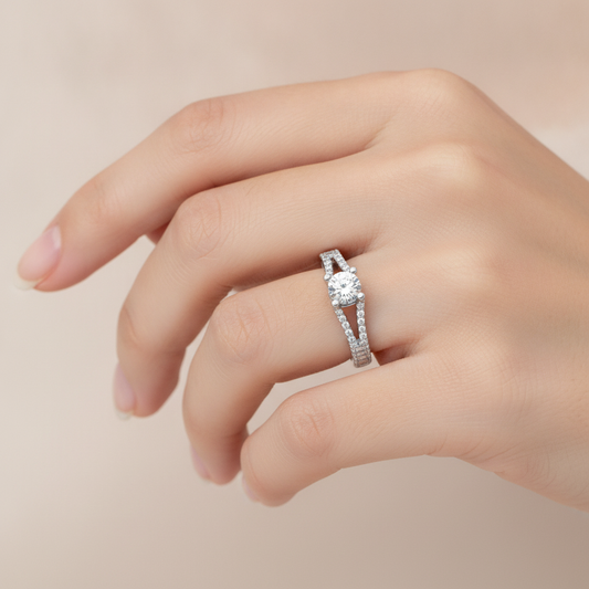 The Inspiradora Solitaire Ring - Fourteen