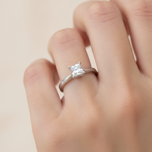 Quaint Single Stone Ring - Fourteen