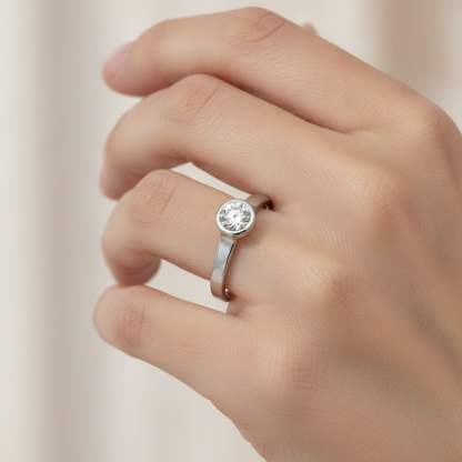 Beamy Solitaire Ring In 925 Sterling Silver - Fifteen