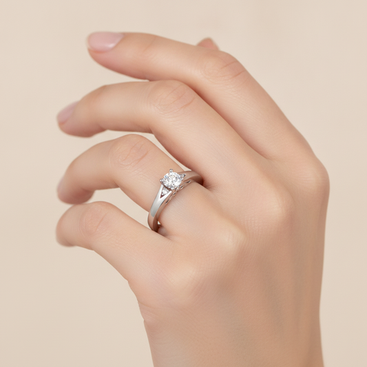 Danized Classic Solitaire Ring In 925 Sterling Silver - Fourteen