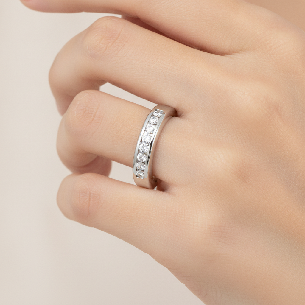 Supreme Men's Broad Band Ring In 925 Sterling Silver - Fourteen