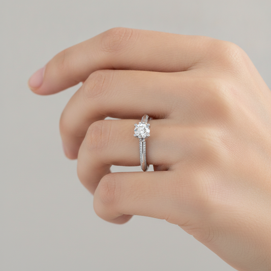 Esquirla Solitaire Ring In 925 Sterling Silver - Fourteen