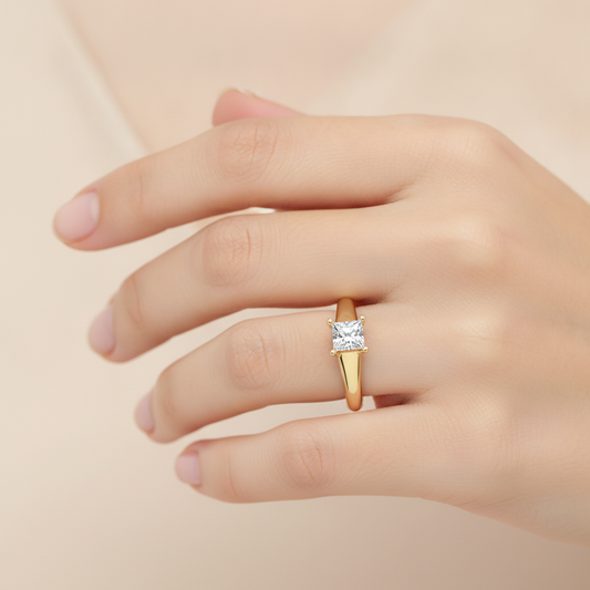 Gleaming Solitaire Ring In 925 Sterling Silver - Fourteen