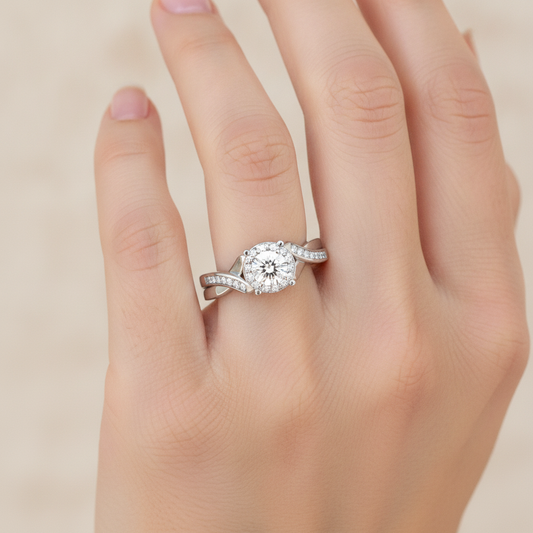 The Extraordinary Halo Ring In 925 Sterling Silver - Fourteen