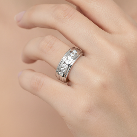 Alluring Men's Broad Band Ring In 925 Sterling Silver - Fourteen
