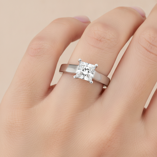 The Lovely Solitaire Ring - Fourteen