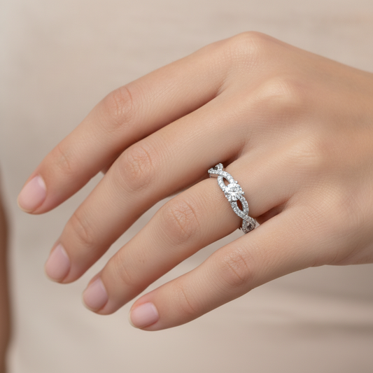 Macizo Solitaire Ring In 925 Sterling Silver - Fourteen