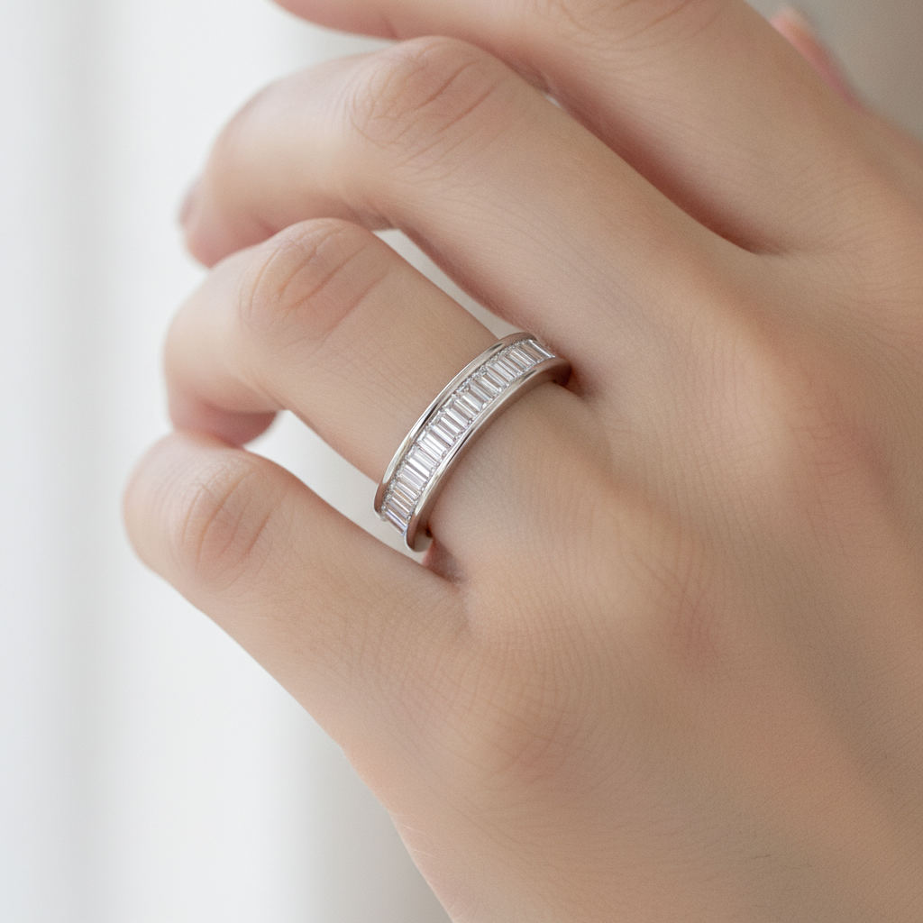 Jessamine Diamond Band In 925 Sterling Silver - Fourteen