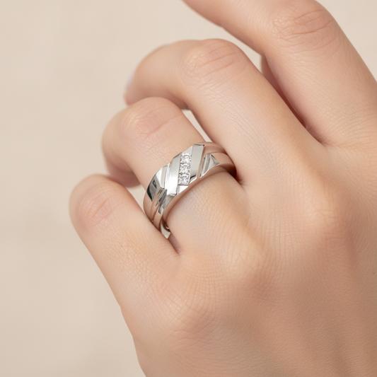 Blazing Men's Band In 925 Sterling Silver - Fourteen