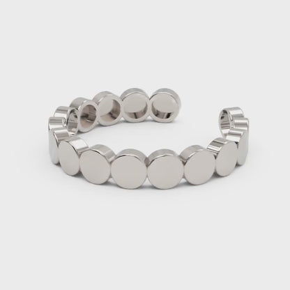 Scalloped Edge Stacking Ring Yellow Gold